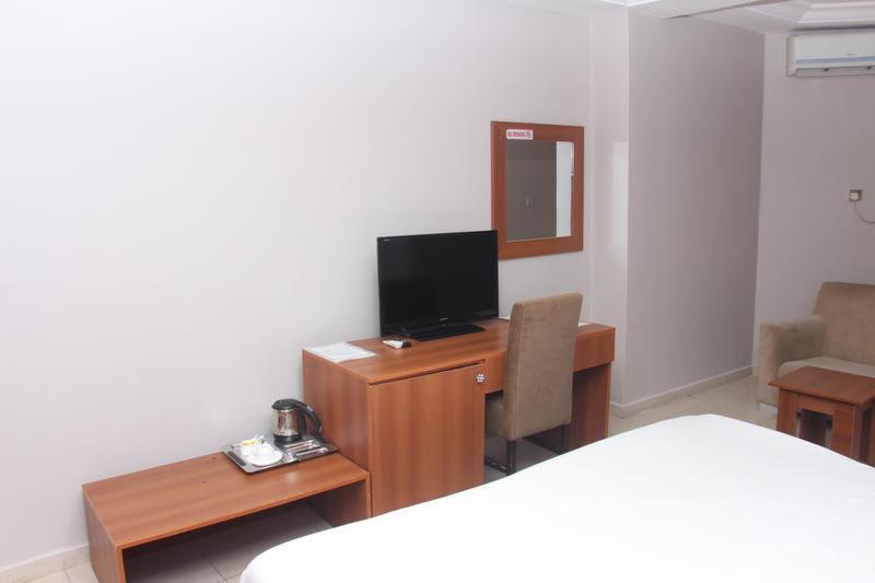 Grand Ibro Hotel Annex Ankuru Eksteriør bilde